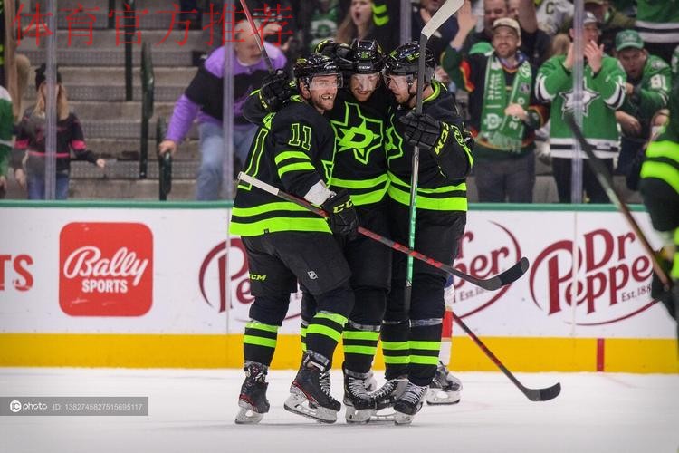 常规赛:佛罗里达美洲豹VS达拉斯星 常规赛:佛罗里达美洲豹VS达拉斯星